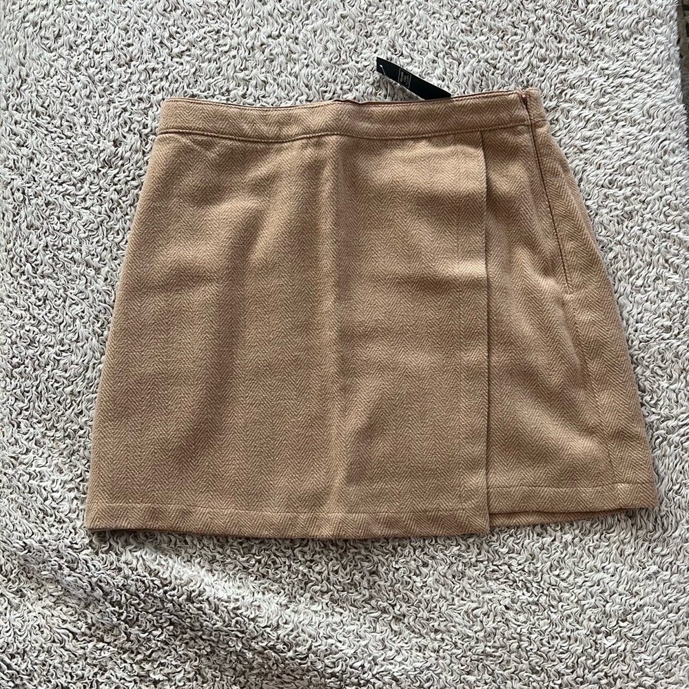 A&F Mini Skirt (size L)